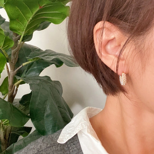 Brincos de Argola Mini com Pérolas — Banhados a Ouro 18K